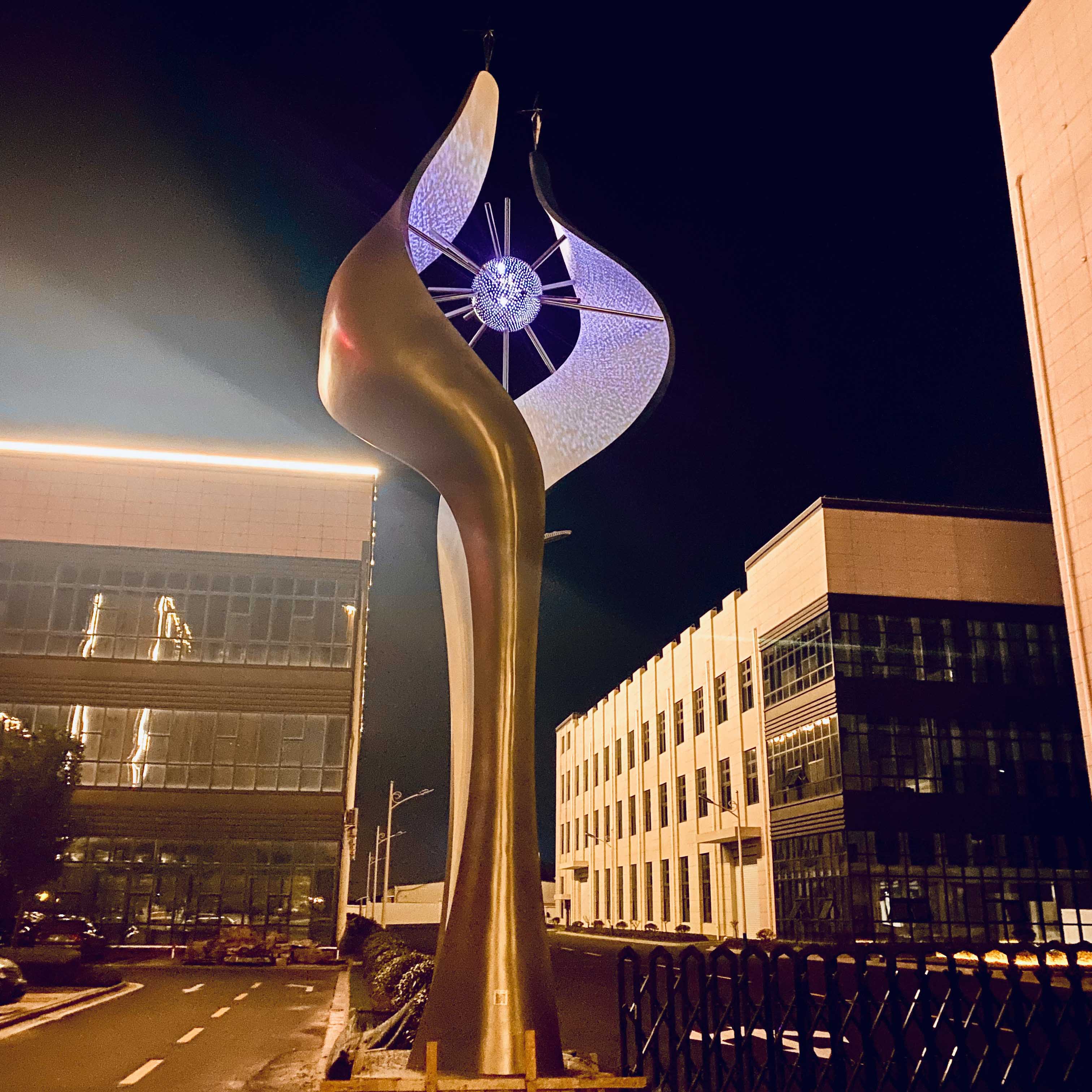 ��Fˇ�g(sh��),���P䓵���չ�F(xi��n)��ҕ�Xʢ��